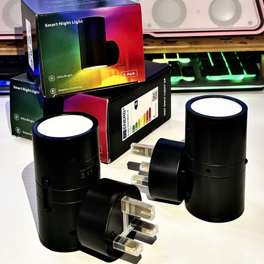 Enchufe Inteligente con Sensor de Luz 2 en 1 y LED Ambiental - Image 3