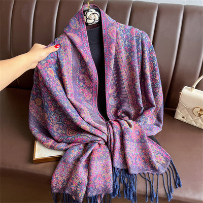 Chal de Lujo Ligero con Jacquard y Borlas de Cachemira - Image 5