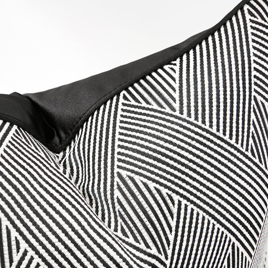 Funda de Almohada Rayas Blancas y Negras para Dormitorio y Sala - Image 3