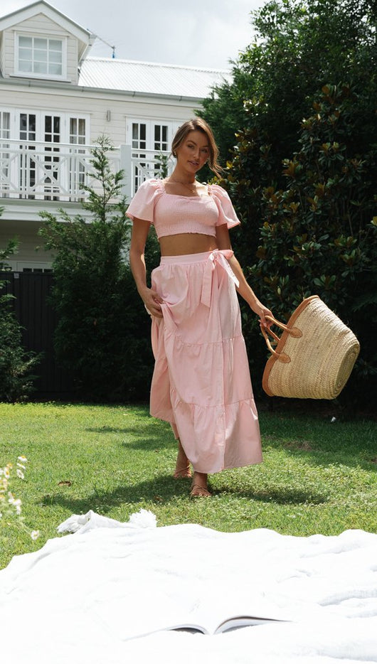 Conjunto Elegante: Blusa Drapeada con Moño y Falda Larga Cintura Alta - Image 19