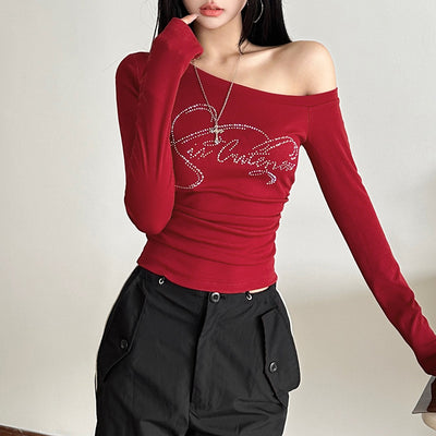 Blusa Fuera del Hombro con Detalle de Letras y Escote Asimétrico - Image 11