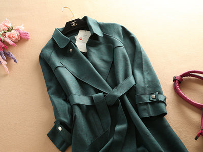 Abrigo de Ante Ajustado con Cuello de Traje y Cordones - Image 12