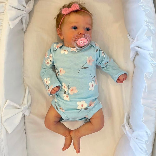 Muñeca Bebé Realista 17 Pulgadas con Vestido Floral - Image 6