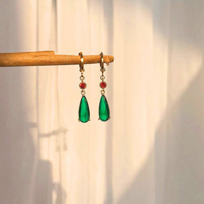 Aretes Clip Esmeralda en Aleación - Joyería Moderna - Image 5