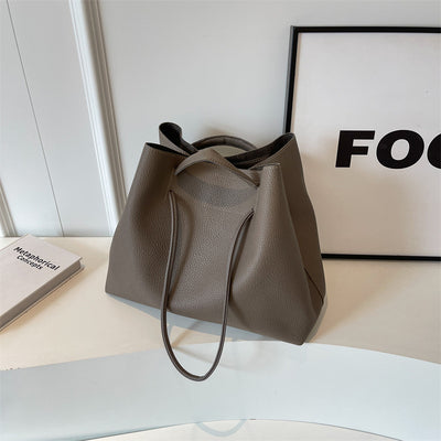 Bolso de Hombro Grande para Mujer - Capacidad Máxima y Portabilidad - Image 9