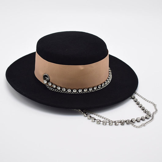 Sombrero de Fieltro para Mujer con Ala Ancha y Cadena de Perlas