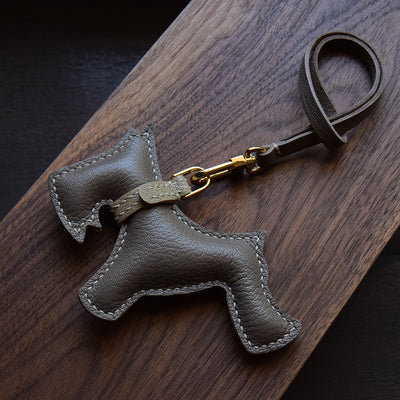 Llavero de Cuero Artesanal para Auto - Diseño Minimalista para Mujer - Image 5