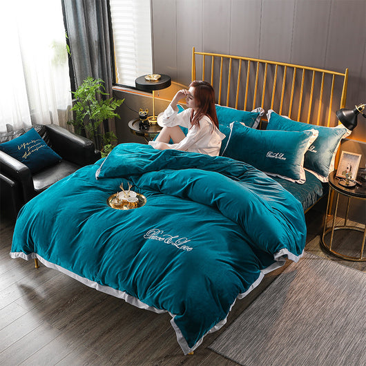 Juego de Cama Cuatro Piezas Terciopelo Cristal con Bordado - Image 18