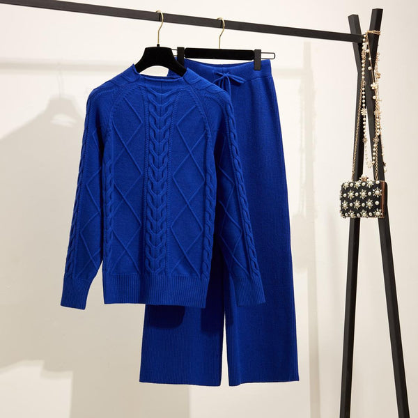 Conjunto de Dos Piezas: Suéter Cuello Alto Retorcido + Pantalón Ancho en Seda de Hielo