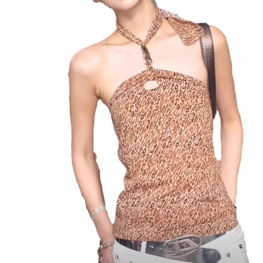 Top Halter Leopardo Ajustado con Encaje y Hombros Descubiertos - Image 5