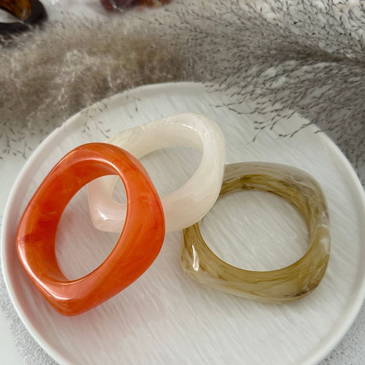 Pulsera de Acrílico Exagerada Estilo Europeo Americano con Diseño Translúcido Irregular - Image 14