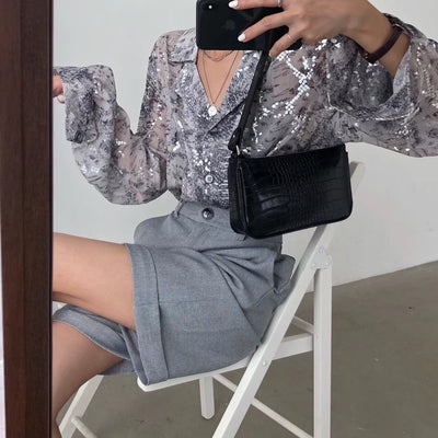 Blusa Larga Estampado Serpiente con Lentejuelas y Cuello Sastre
