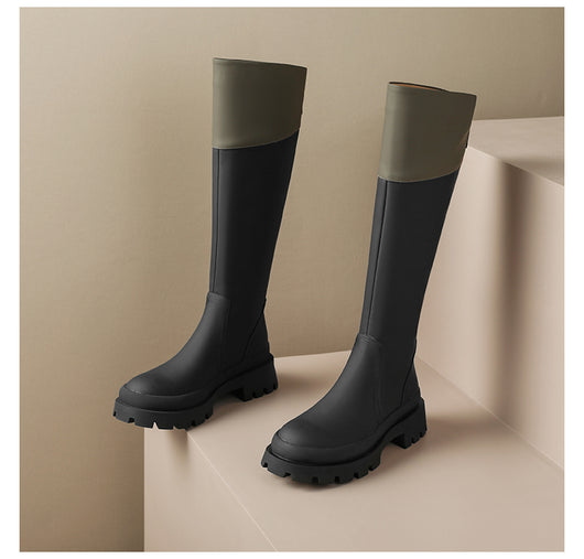 Botas de Suela Gruesa con Punta Redonda y Diseño Monocromático - Image 4