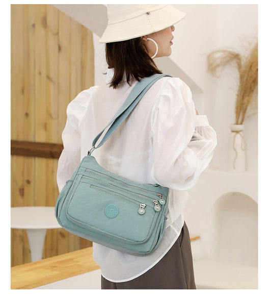 Bolsa Mensajera Unisex Nylon Ligera - Diseño Minimalista y Funcional - Image 15