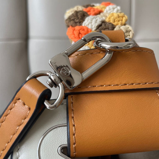 Bolso Crossbody Cuero Vacuno Pequeño Cuadrado - Image 18