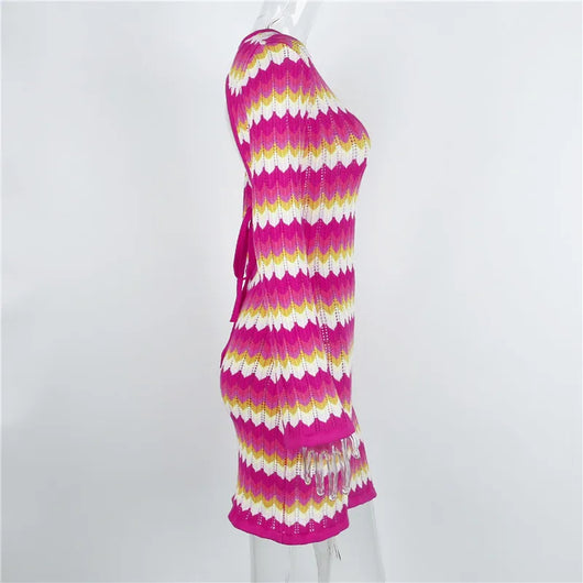 Vestido Tejido de Manga Larga con Rayas Contrastantes y Espalda Descubierta - Image 16