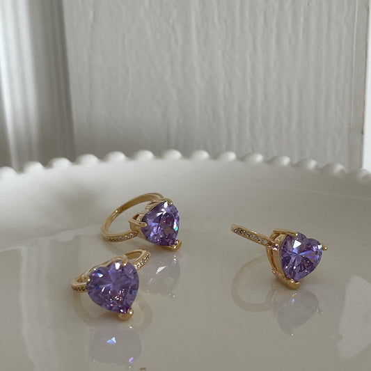 Anillo Púrpura Amor Multifacetado Brillo Intenso