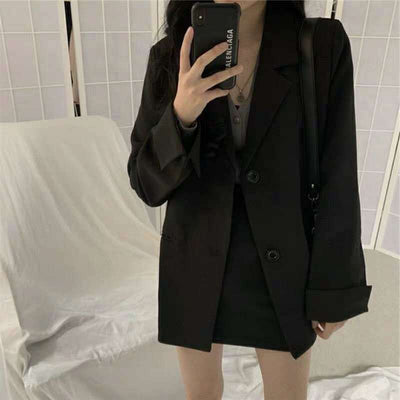 Blazer Negro Suelto de Temperamento Británico