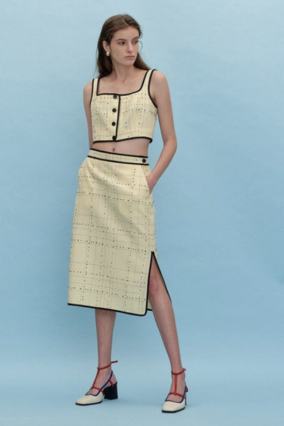 Conjunto de Falda y Blusa con Diseño Hot Girl - Traje de Dos Piezas - Image 5