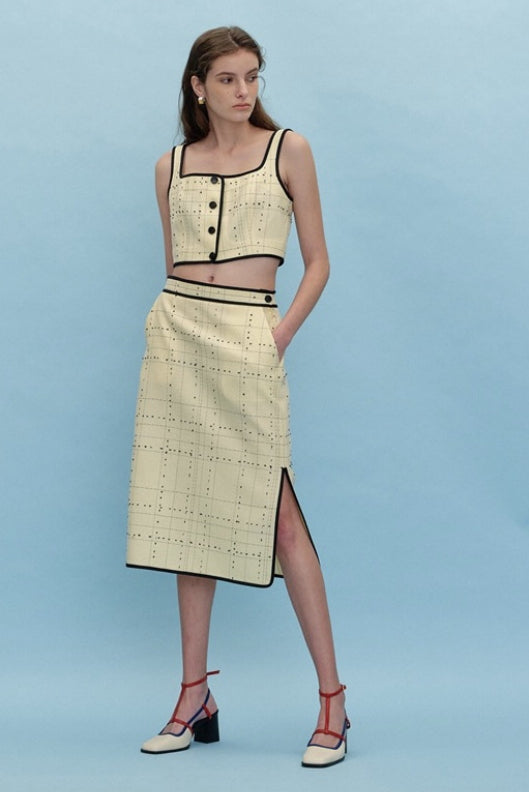 Conjunto de Falda y Blusa con Diseño Hot Girl - Traje de Dos Piezas - Image 5