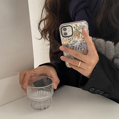 Funda para Celular con Ilustración de Plantas y Animales - Image 10