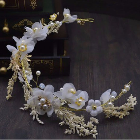 Tocado de Novia con Flores Secas de Gypsophila y Accesorios Forestales - Image 5