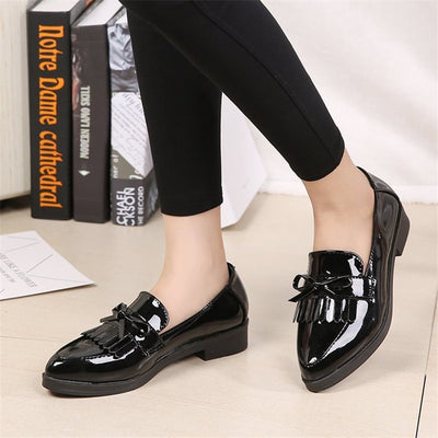 Zapatos Planos Estilo Británico con Moño y Punta Afilada - Image 14