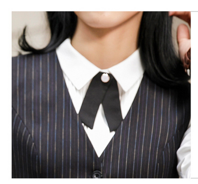 Uniforme Profesional Rayas Cuello V - Delantal de Trabajo Elegante - Image 12