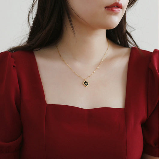 Collar Cadena de Clavícula con Estrellas - Oro Negro Minimalista - Image 10
