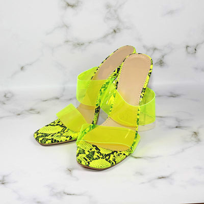 Sandalias de Tacón Plano Plateado con Bloque Ancho - Image 6