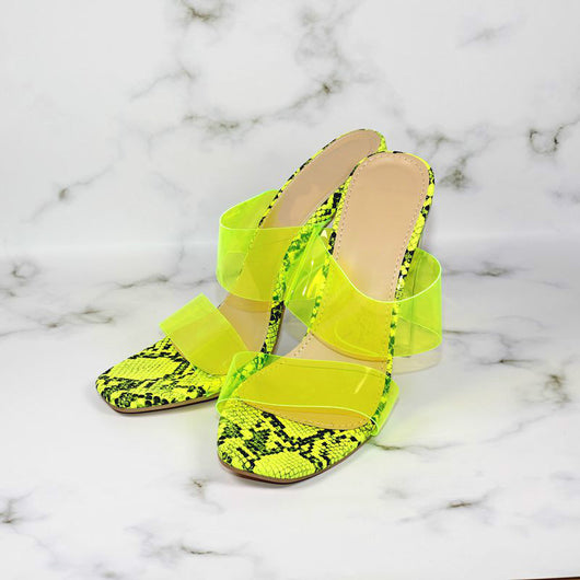 Sandalias de Tacón Plano Plateado con Bloque Ancho - Image 6