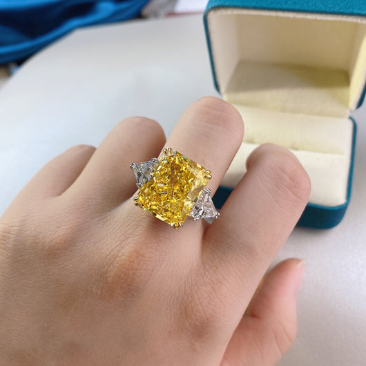 Anillo de Diamante Retro Vintage de Alto Carbono con Diseño Llamativo - Image 3