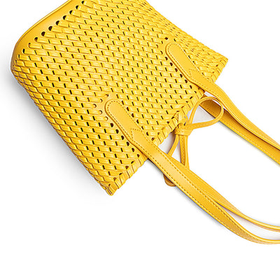 Bolsa Tote Tejida con Diseño Exclusivo y Detalles Calados - Image 12