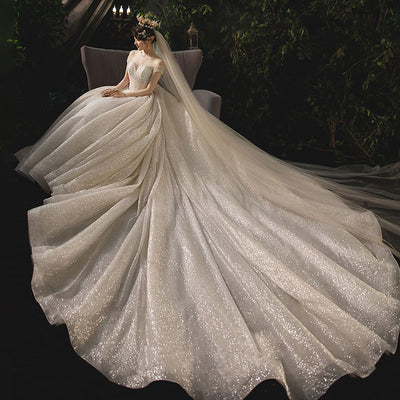 Vestido de Novia Elegante con Corset y Cola Larga - Image 10