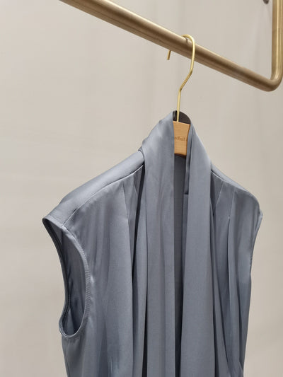 Blusa de Seda con Escote V y Cintura Ajustable - Diseño Tricolor - Image 17