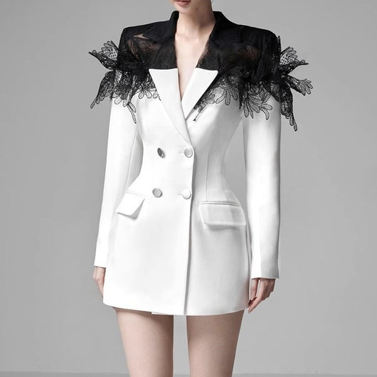 Vestido Sastre Ajustado con Diseño 3D y Cintura Marcada