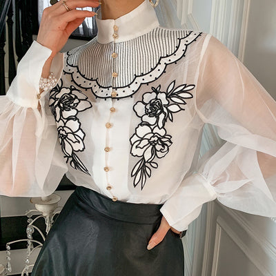 Blusa Elegante con Mangas Linterna y Flores Bordadas - Image 9