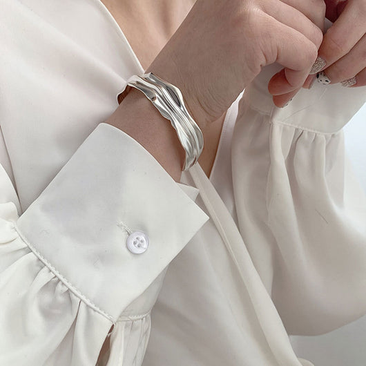 Pulsera de Plata Esterlina S925 con Textura Irregular y Cierre Ancho para Mujer - Image 4