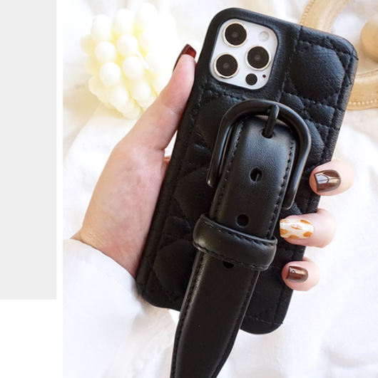 Funda de Cuero para iPhone Mujer con Pulsera - Edición Limitada Lujo Negro - Image 9