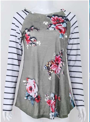 Blusa Tejida a Rayas con Contraste de Estampado - Image 9
