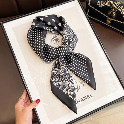Pañuelo de Seda Cuadrado Rayas Blanco y Negro - Accesorio Versátil para Primavera - Image 2