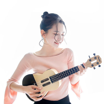 Ukelele Inteligente U1 Spruce - Kit Completo con App de Aprendizaje