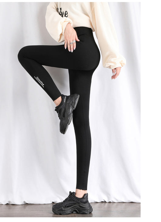Leggins Shark para Mujer: Shorts Ajustados de Tres Cuartos en Negro para Ciclismo - Image 20