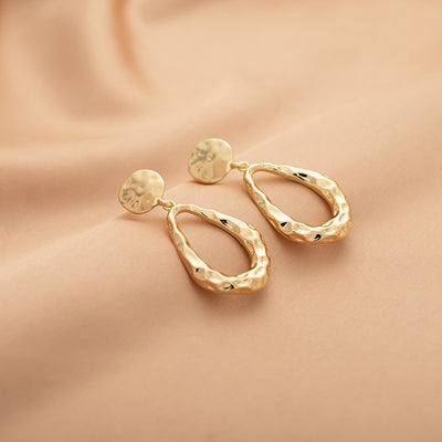 Aretes Colgante Gota de Agua Hueca Dorados Estilo Fashionable - Image 3