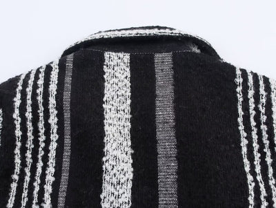 Abrigo de Lana a Rayas Blanco y Negro Estilo Francés Elegante para Mujer - Image 15