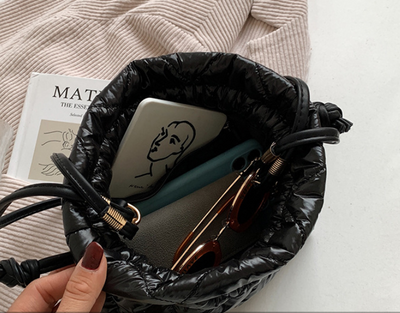 Bolsa para Mujer con Costura Personalizada en Color Sólido - Image 17