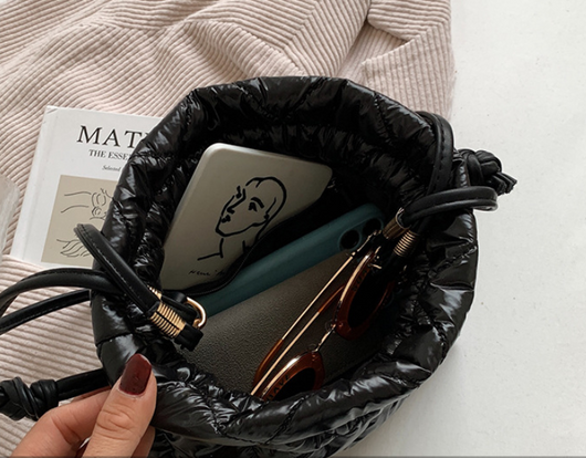 Bolsa para Mujer con Costura Personalizada en Color Sólido - Image 17