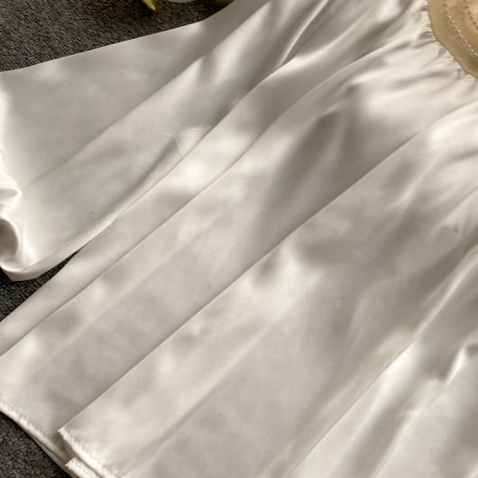 Blusa Elegante Plisada con Malla Transparente y Detalles Perlados - Image 6