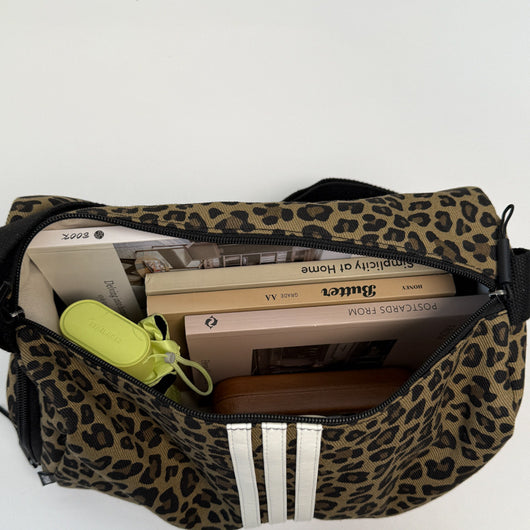 Bolso Mensajero Deportivo Estampado Leopardo Gran Capacidad - Image 5