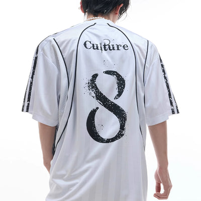 Playera Retro con Costuras en Relieve y Corte Tridimensional - Image 4